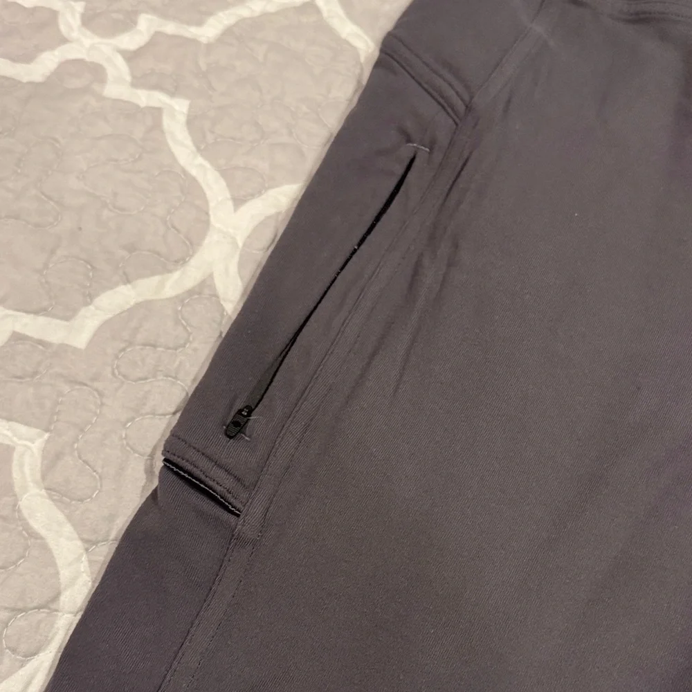 lululemon athletica Dark Charcoal Run on Jogger Sz 10